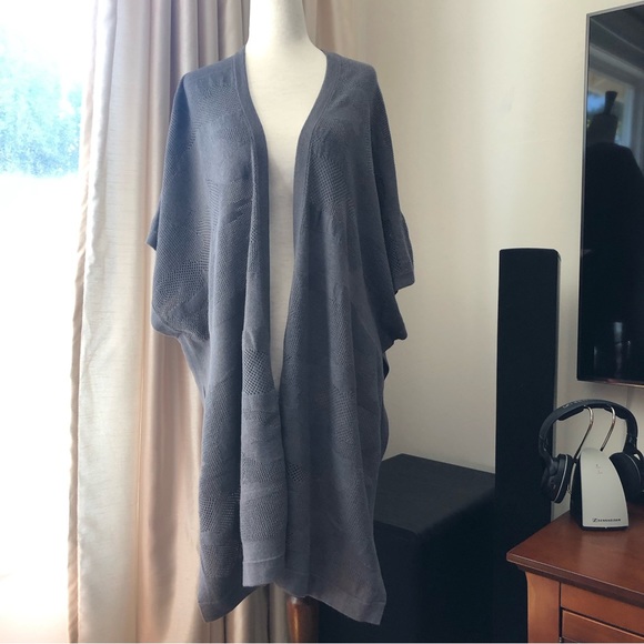 Lululemon Athletica Find Your Light Wrap - Picture 4 of 14